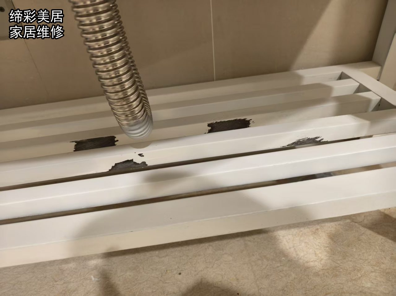 武汉柜子维修修复前